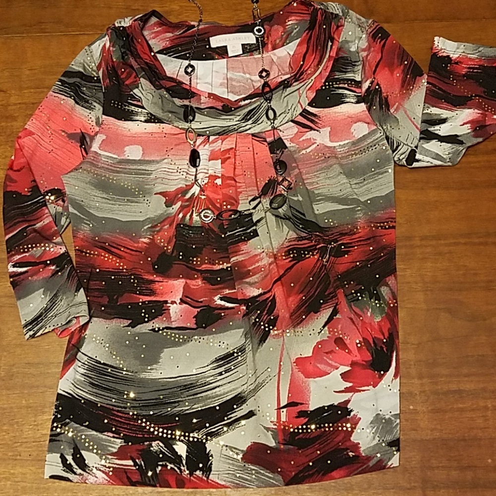 #046 Nwot Laura Ashley Lp Sequined Top